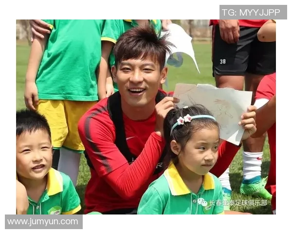 王丽独家揭秘：深入浅出分享我的足球心得与技巧解析